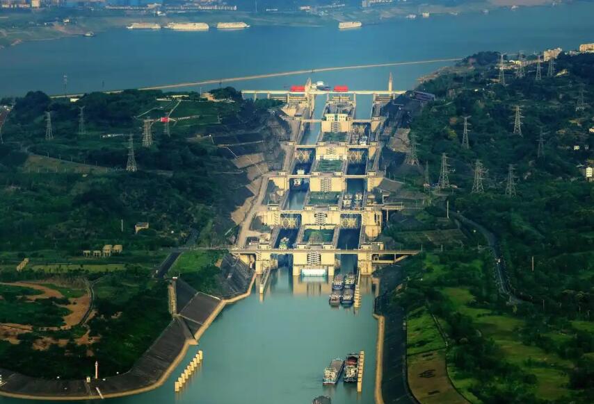 施工不扰江豚 三峡水运新通道绘就生态优先绿色画卷